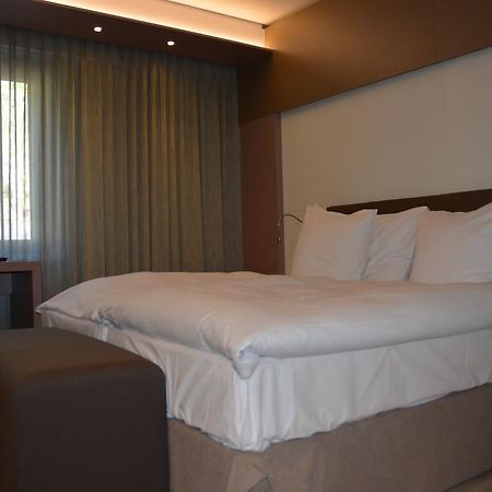 Hotel Forum Martigny Buitenkant foto