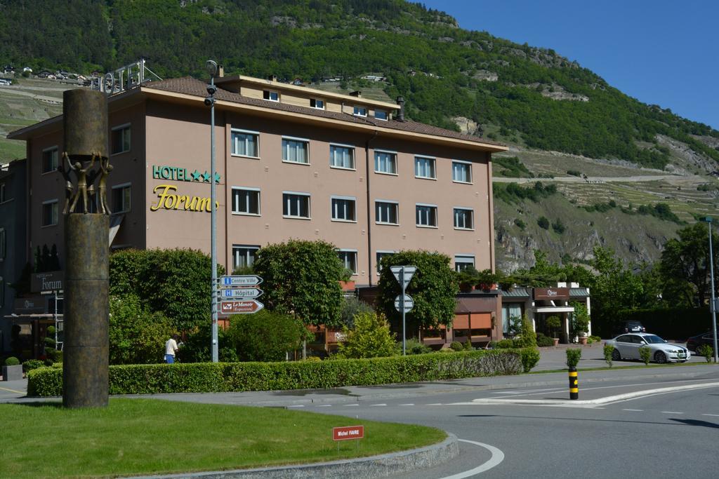 Hotel Forum Martigny Buitenkant foto