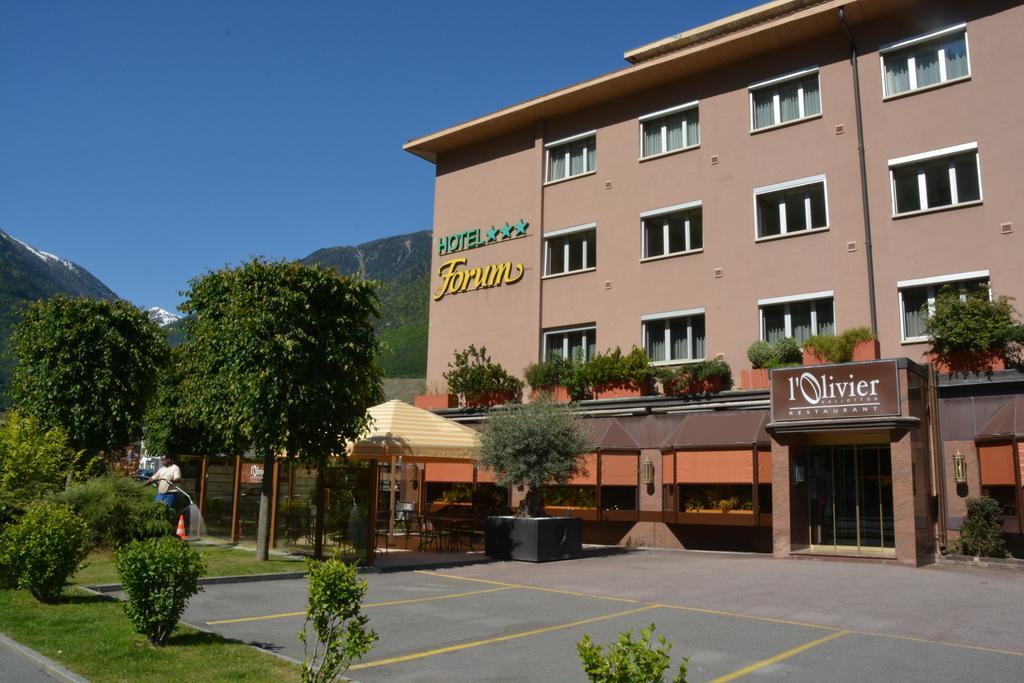 Hotel Forum Martigny Buitenkant foto