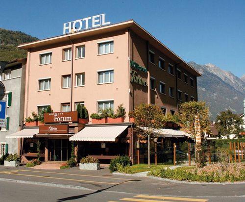 Hotel Forum Martigny Buitenkant foto